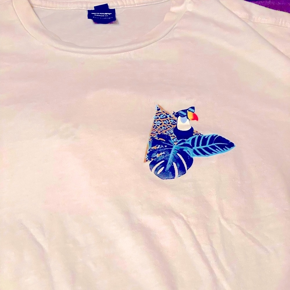 Oakley Brand graphic parrot tee regular fit XL